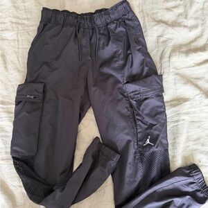 Women’s Black Cargo joggers S